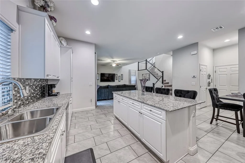 200 Denette, North Las Vegas, NV 89031