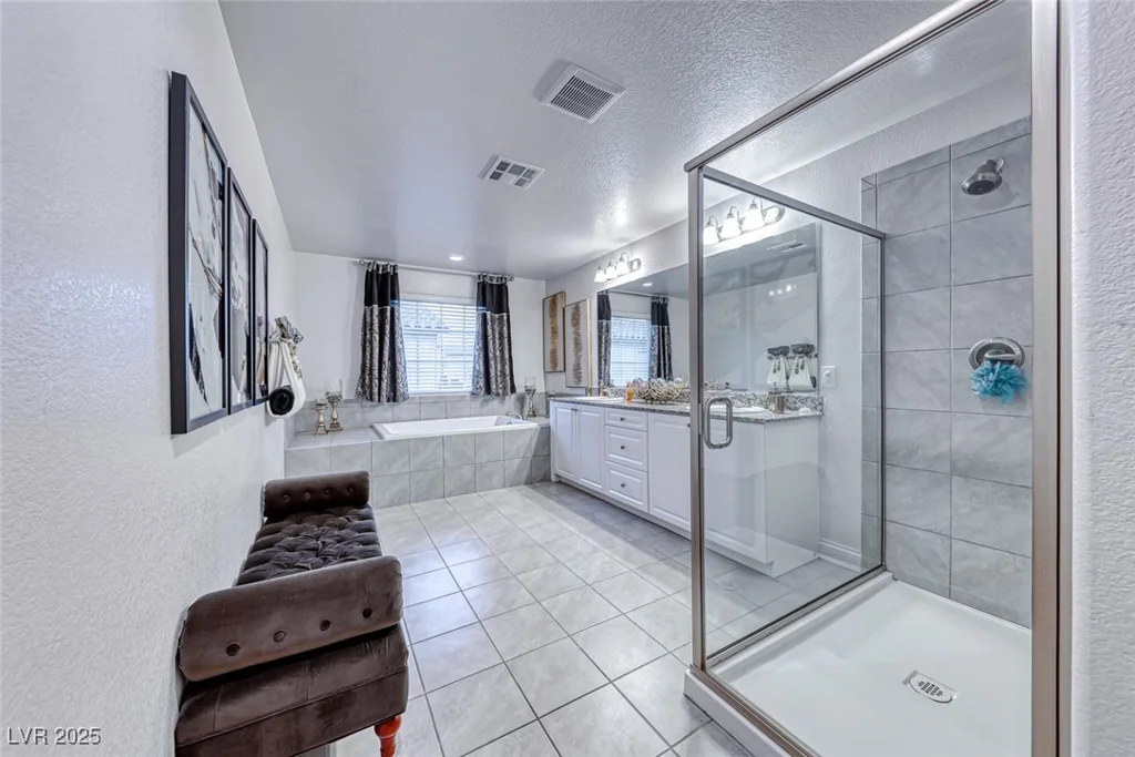 200 Denette, North Las Vegas, NV 89031