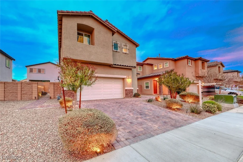 200 Denette, North Las Vegas, NV 89031