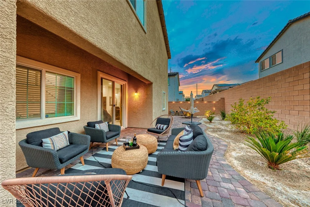 200 Denette, North Las Vegas, NV 89031