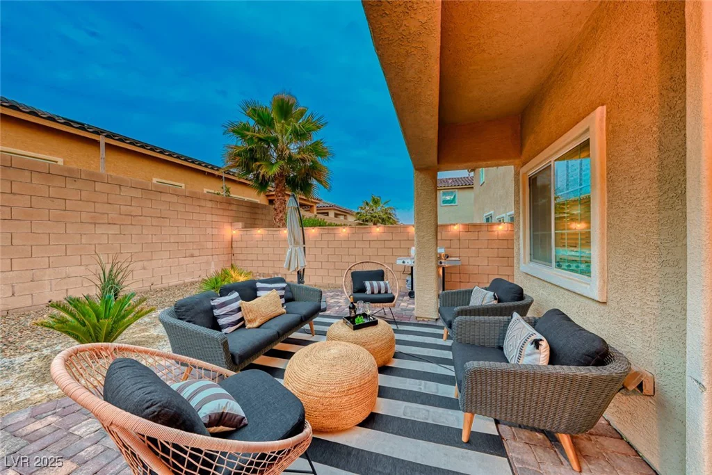 200 Denette, North Las Vegas, NV 89031