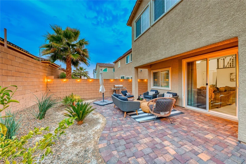 200 Denette, North Las Vegas, NV 89031