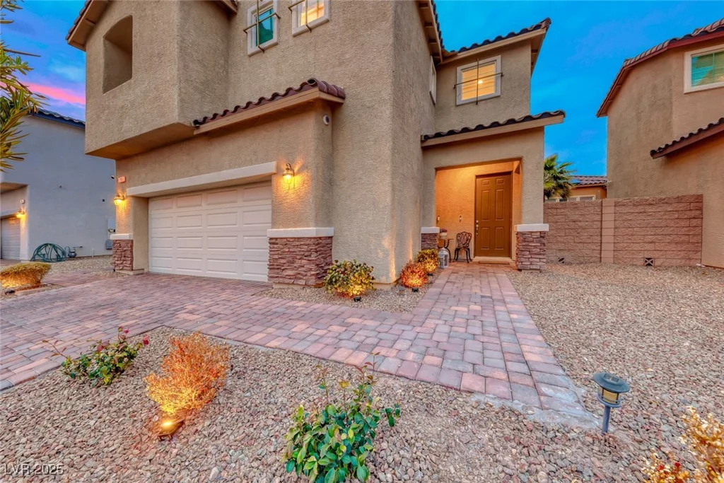 200 Denette, North Las Vegas, NV 89031