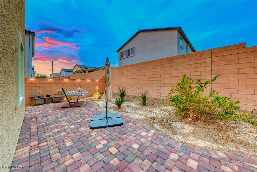 200 Denette, North Las Vegas, NV 89031