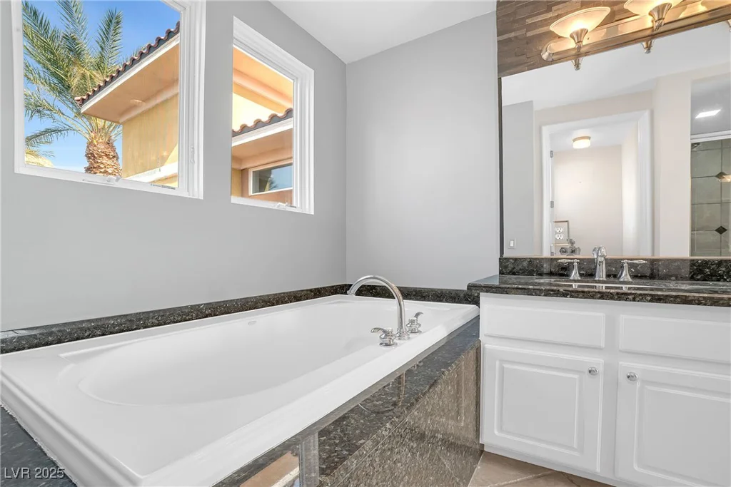24 Cerchio Alto, Henderson, NV 89011