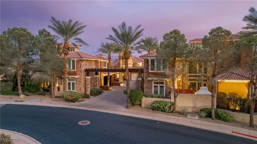 24 Cerchio Alto, Henderson, NV 89011
