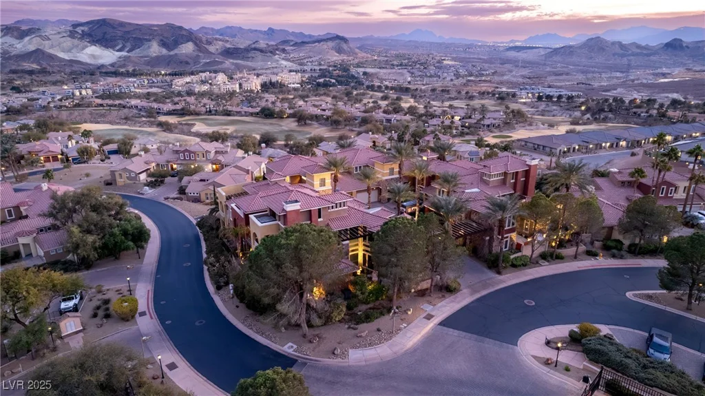 24 Cerchio Alto, Henderson, NV 89011