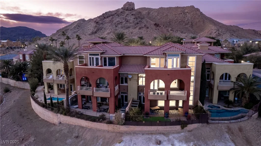24 Cerchio Alto, Henderson, NV 89011