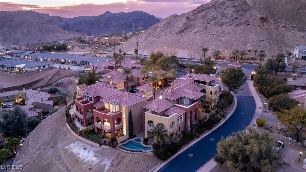 24 Cerchio Alto, Henderson, NV 89011