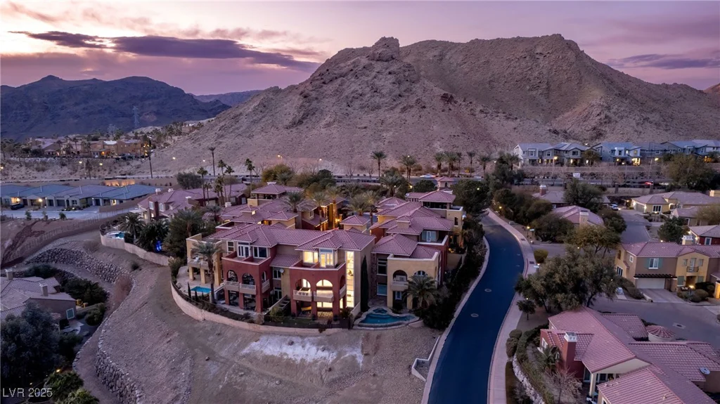 24 Cerchio Alto, Henderson, NV 89011