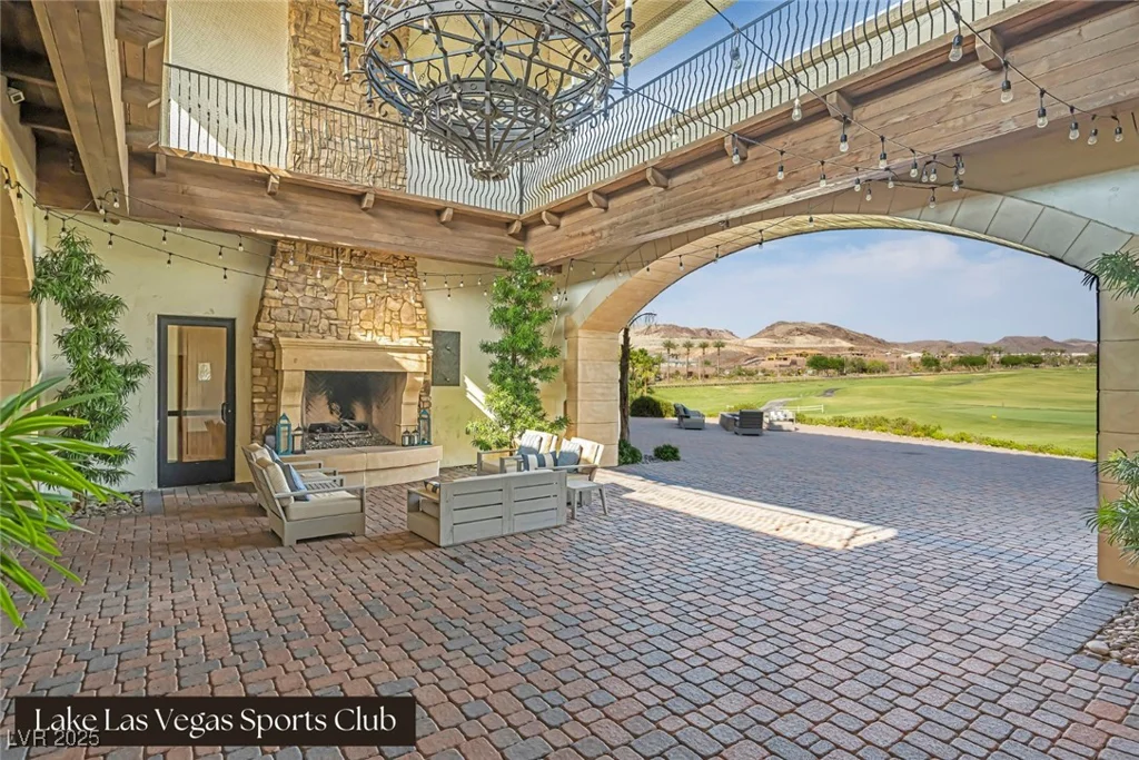 24 Cerchio Alto, Henderson, NV 89011