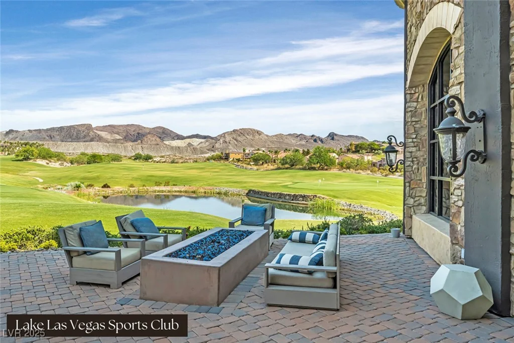 24 Cerchio Alto, Henderson, NV 89011