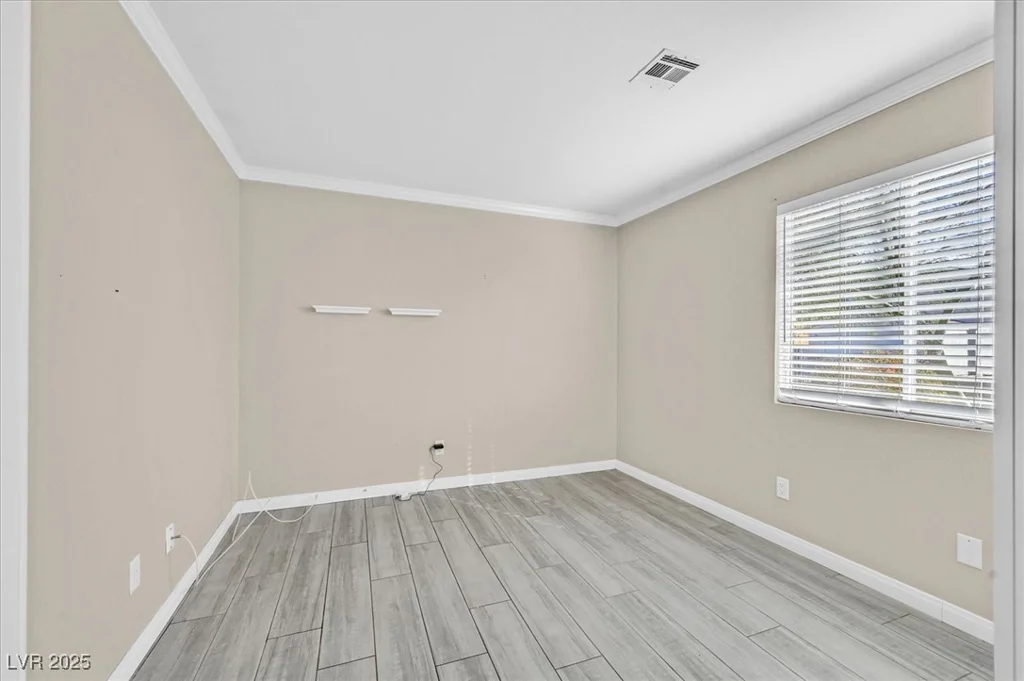 8201 Lake Isle, Las Vegas, NV 89145