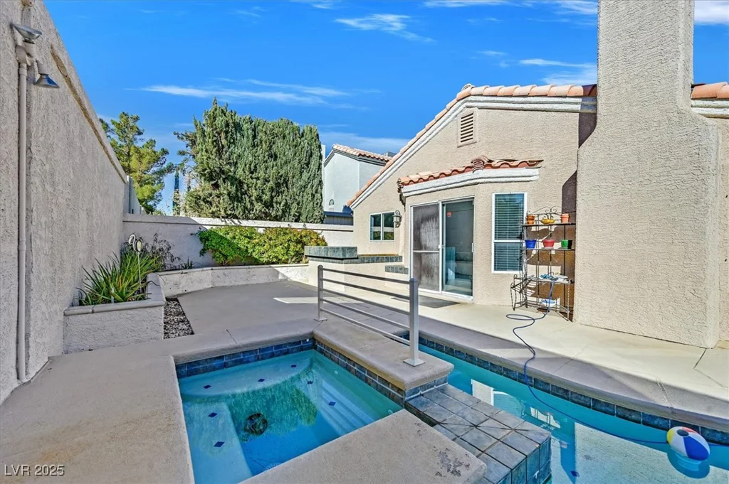 8201 Lake Isle, Las Vegas, NV 89145