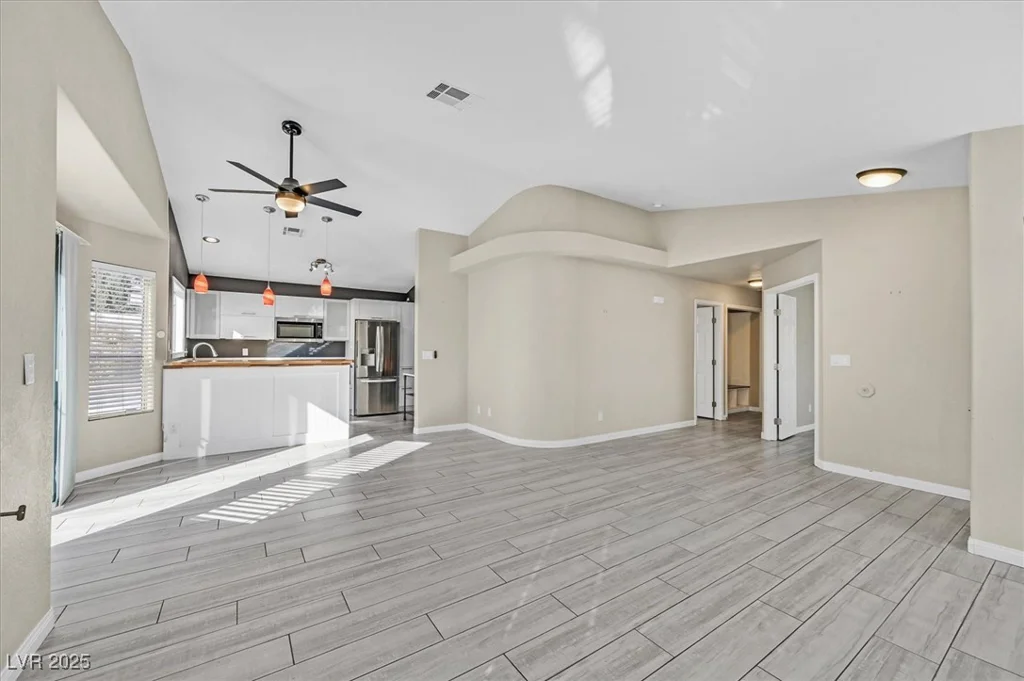 8201 Lake Isle, Las Vegas, NV 89145