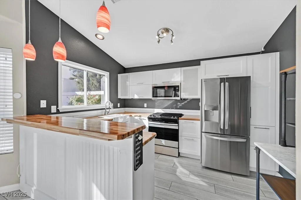 8201 Lake Isle, Las Vegas, NV 89145