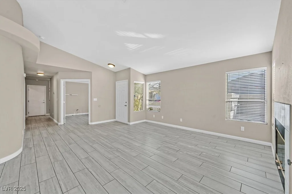 8201 Lake Isle, Las Vegas, NV 89145