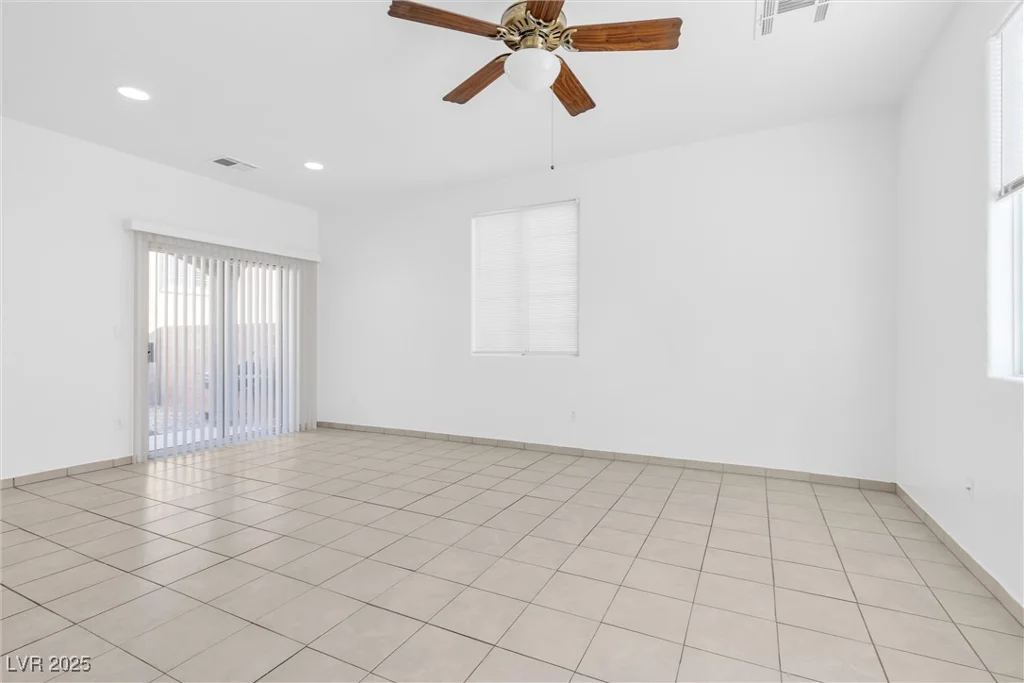 4050 Sparrow Rock, Las Vegas, NV 89129