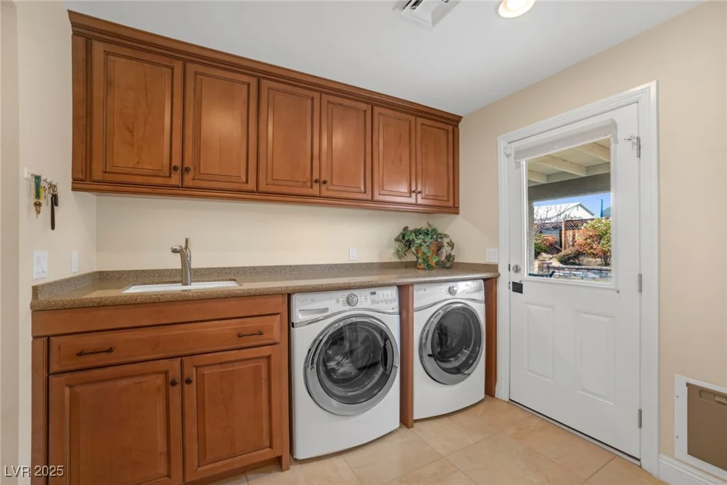250 Tonalea, Henderson, NV 89015