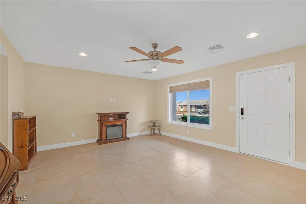 250 Tonalea, Henderson, NV 89015