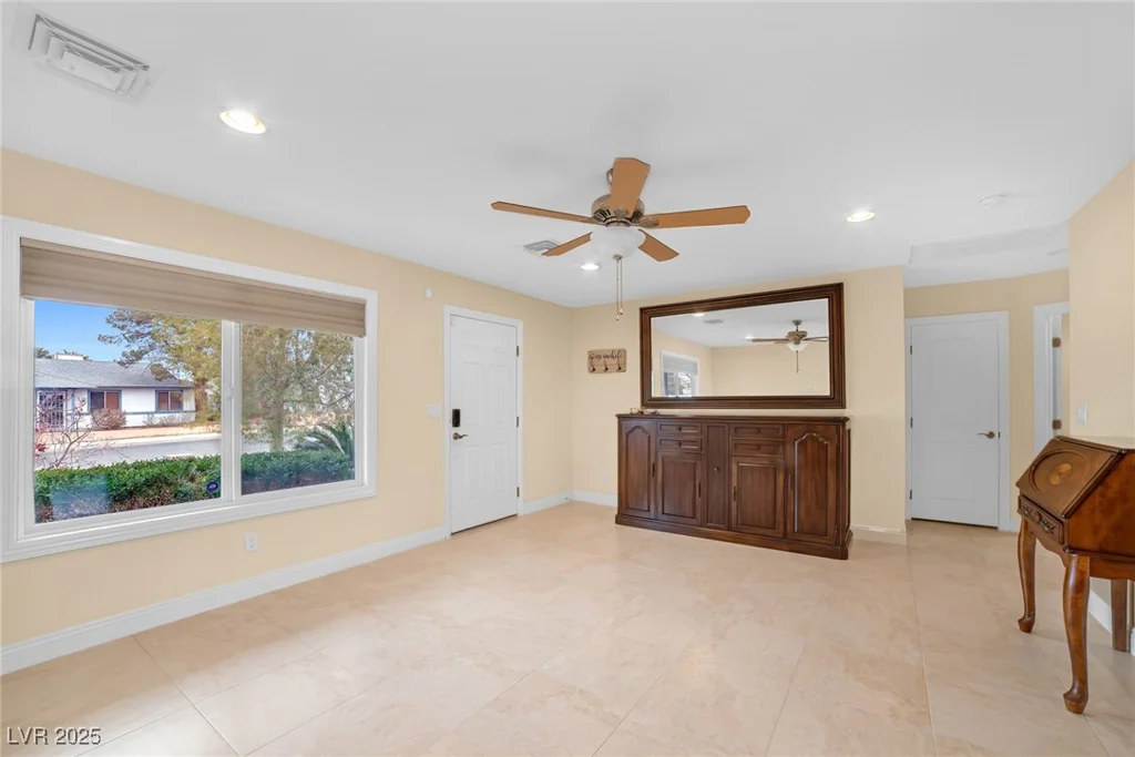 250 Tonalea, Henderson, NV 89015