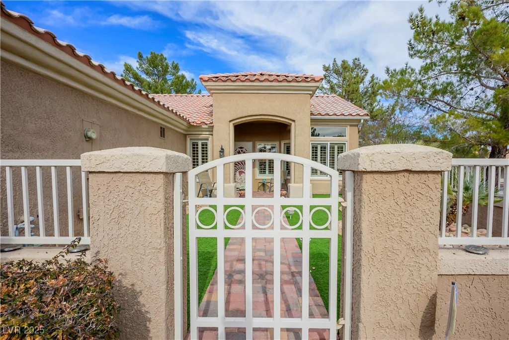 9300 Villa Ridge, Las Vegas, NV 89134