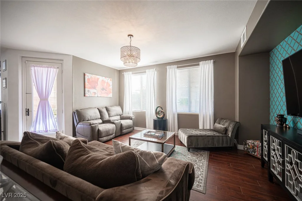 7435 Sun Summit, Las Vegas, NV 89178