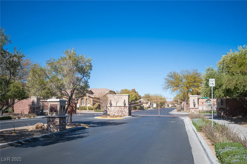 7435 Sun Summit, Las Vegas, NV 89178