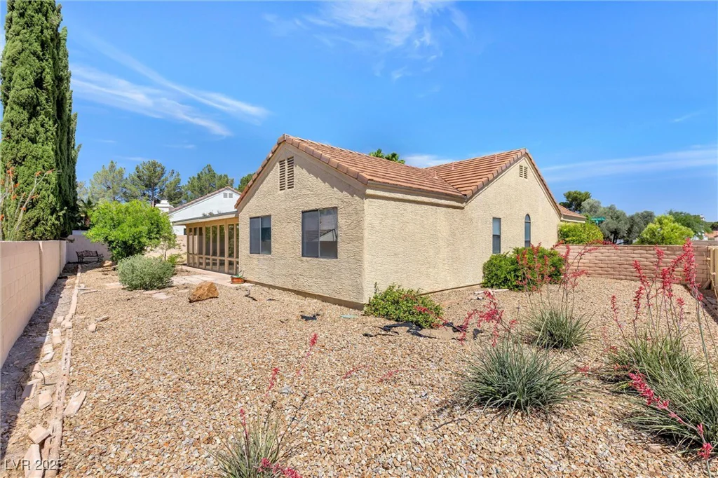 9101 Dolphin Cove, Las Vegas, NV 89117