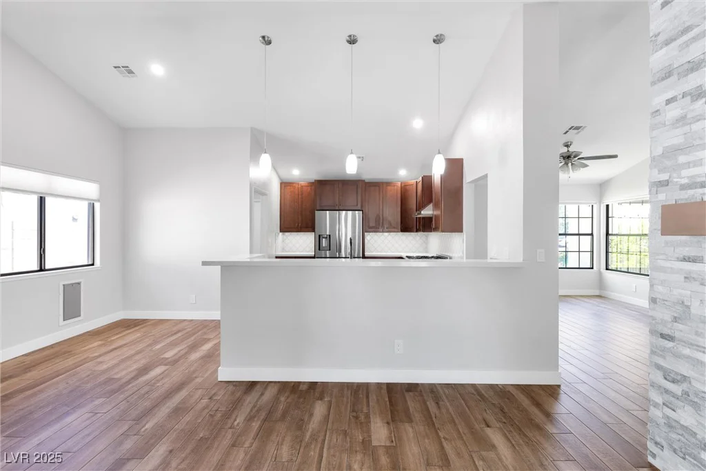 9101 Dolphin Cove, Las Vegas, NV 89117