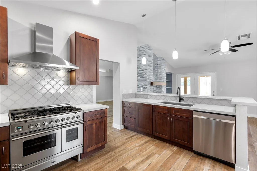 9101 Dolphin Cove, Las Vegas, NV 89117