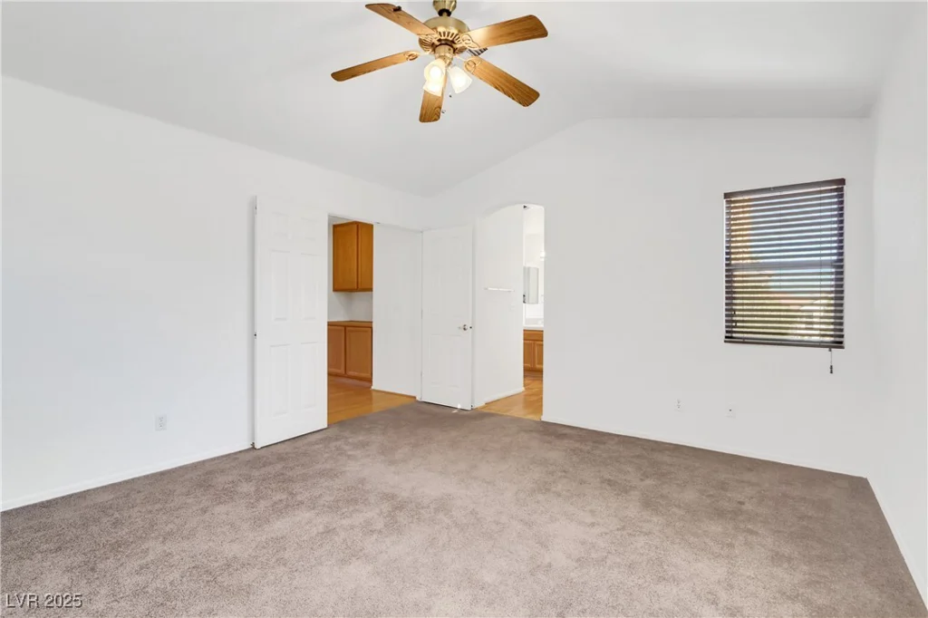 1444 Country Hollow, Las Vegas, NV 89117