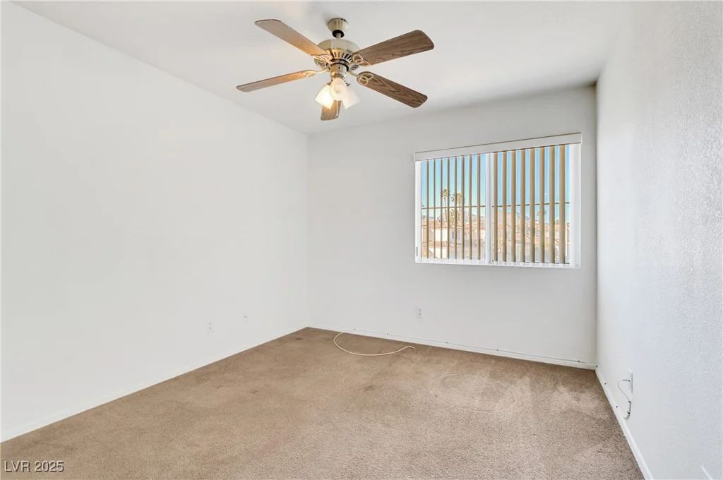 1444 Country Hollow, Las Vegas, NV 89117