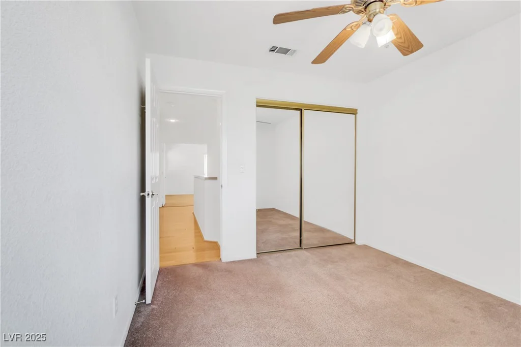 1444 Country Hollow, Las Vegas, NV 89117