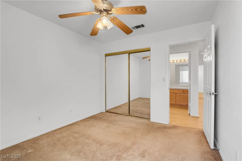 1444 Country Hollow, Las Vegas, NV 89117