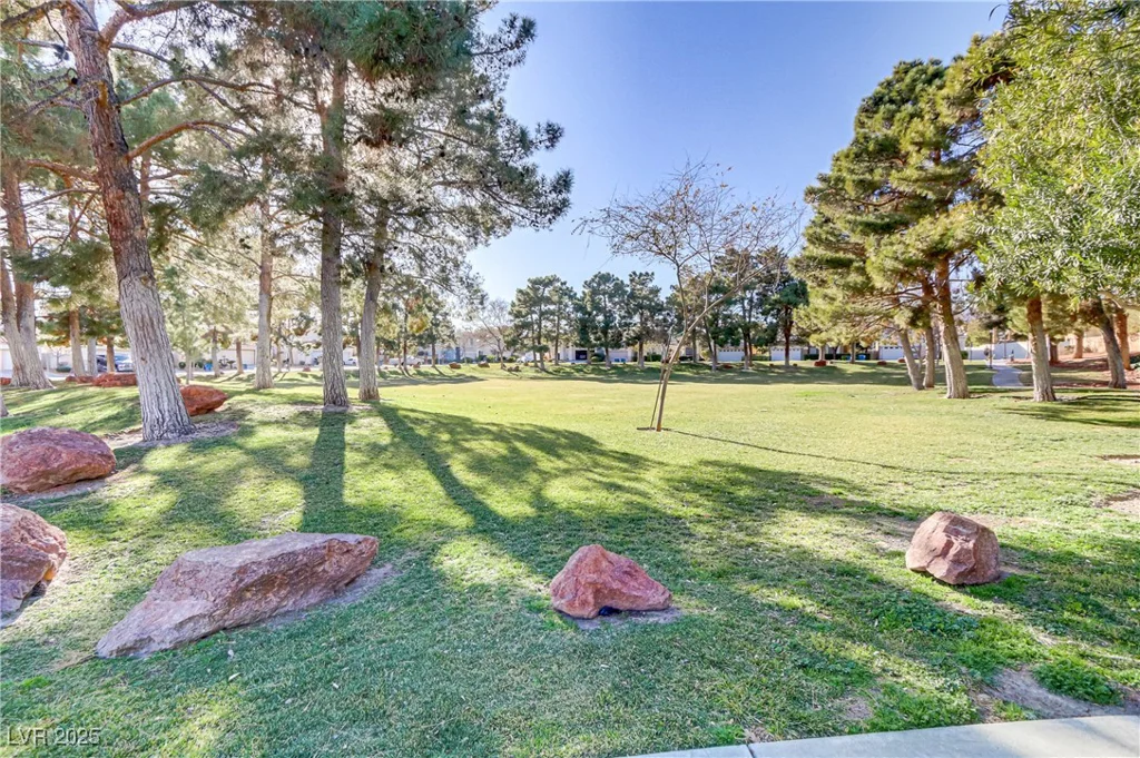 1444 Country Hollow, Las Vegas, NV 89117