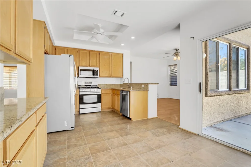 1444 Country Hollow, Las Vegas, NV 89117
