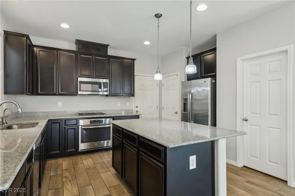 9875 Vista Meadows, Las Vegas, NV 89148