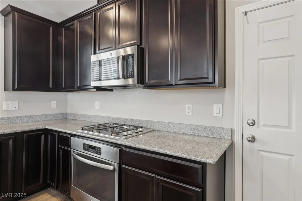 9875 Vista Meadows, Las Vegas, NV 89148