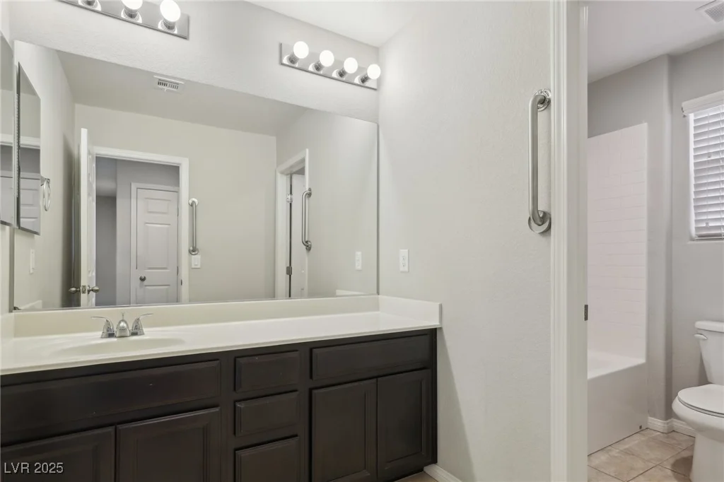 9875 Vista Meadows, Las Vegas, NV 89148