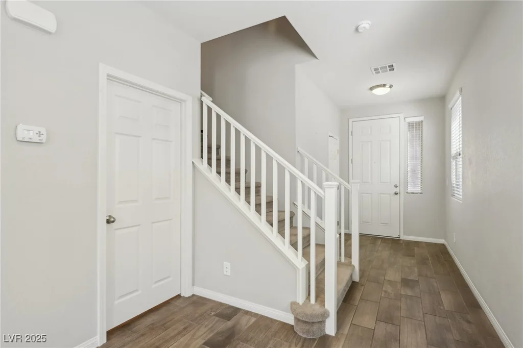 9875 Vista Meadows, Las Vegas, NV 89148