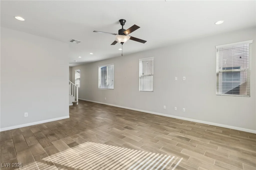 9875 Vista Meadows, Las Vegas, NV 89148