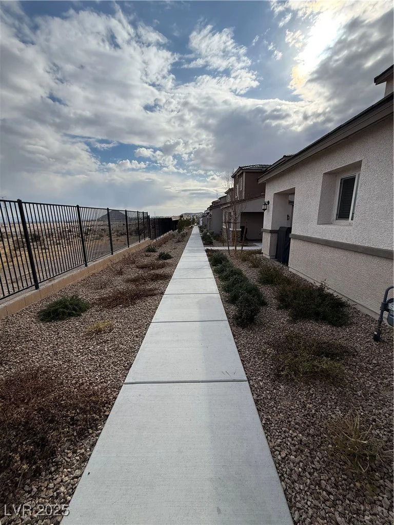 6154 Rathbone, Las Vegas, NV 89166