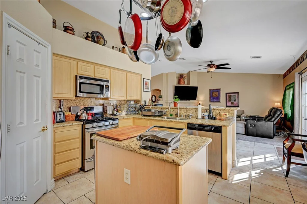 6105 Port Of Dreams, Las Vegas, NV 89130
