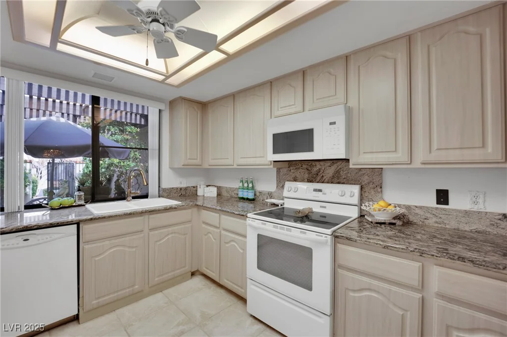 2541 La Cara, Las Vegas, NV 89121