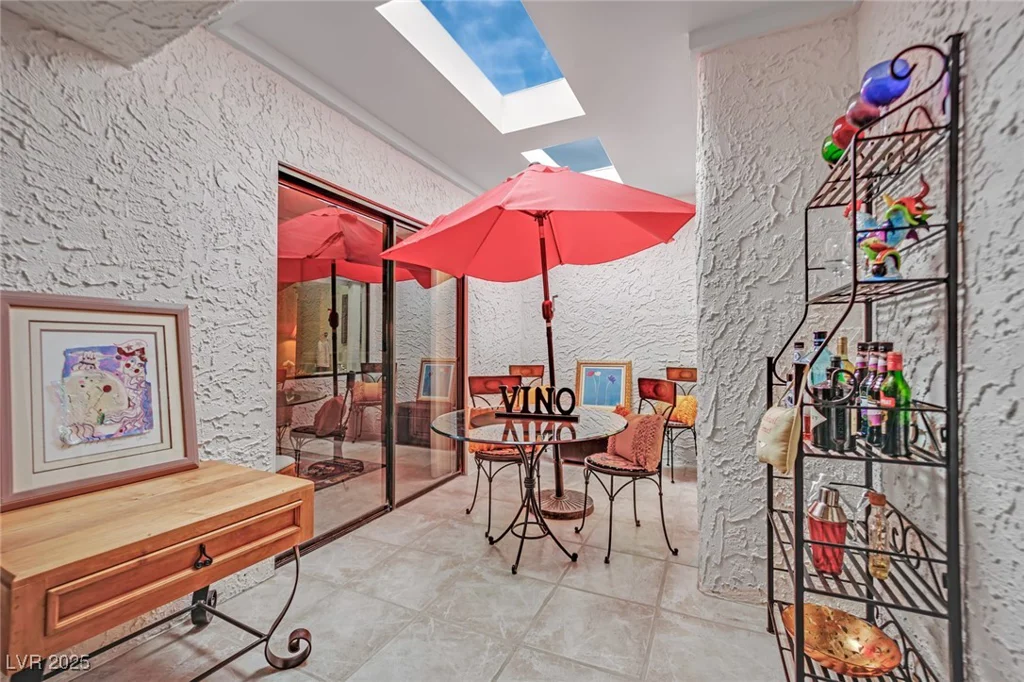 2541 La Cara, Las Vegas, NV 89121