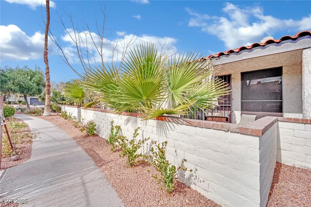2541 La Cara, Las Vegas, NV 89121
