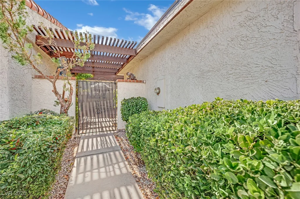 2541 La Cara, Las Vegas, NV 89121
