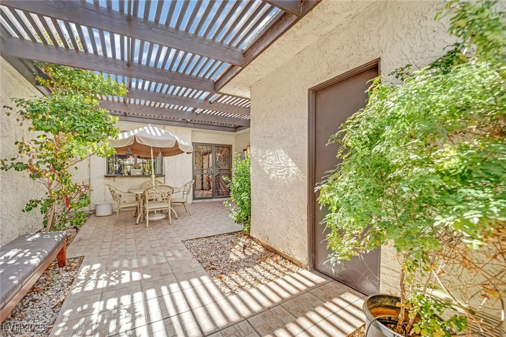2541 La Cara, Las Vegas, NV 89121