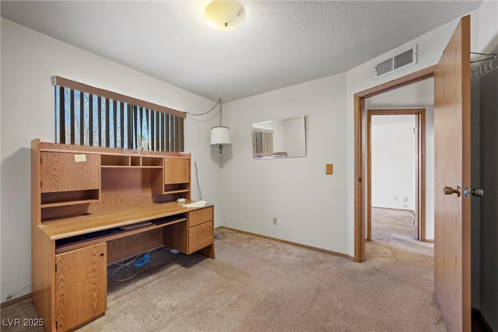3883 Steinbeck, Las Vegas, NV 89115